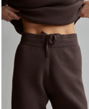 Load image into Gallery viewer, Varley Kent Lounge Pant 27.5&quot;- Coffee Bean
